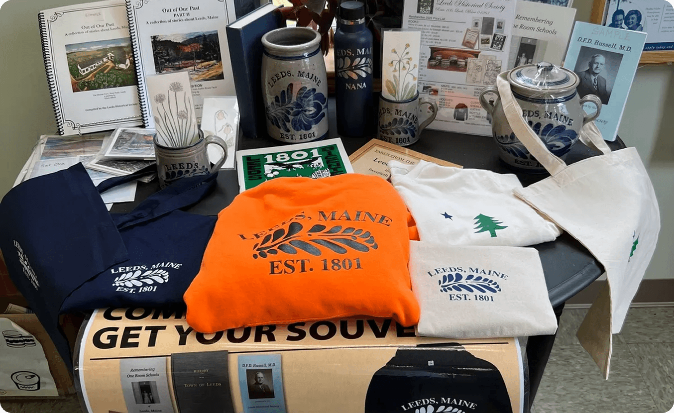 Leeds, Maine souvenir merchandise display